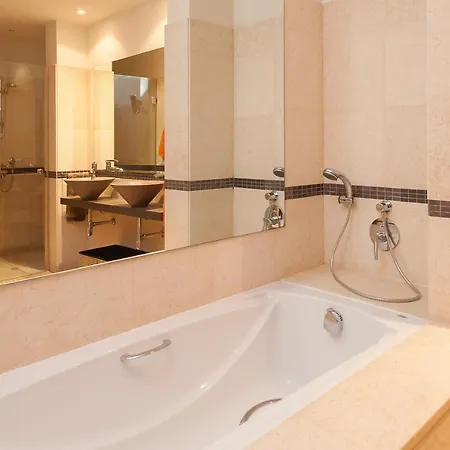 Monteros Hill Club Canovas Apartment *